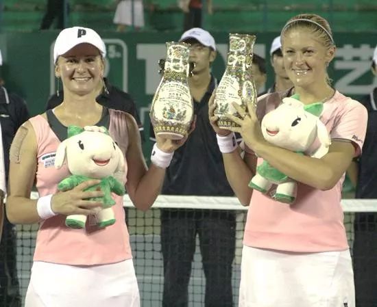 一脚处理球 一脚处理球