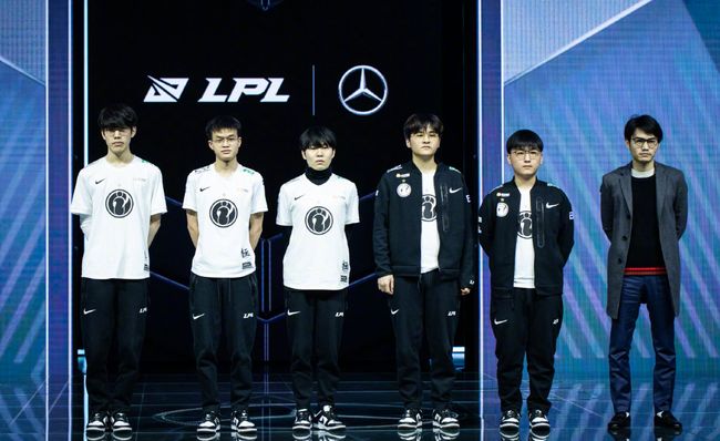 阶过渡的玩 阶过渡的玩